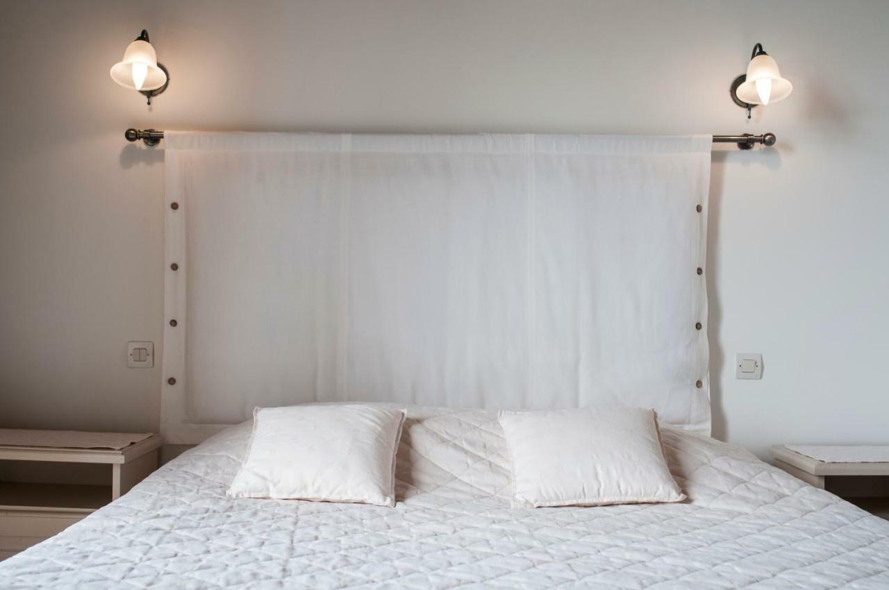 Les Huguets Bed & Breakfast Villeneuve-sur-Lot Exterior photo