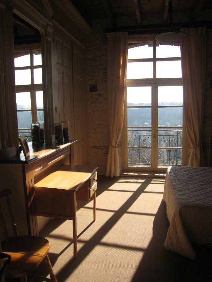 Les Huguets Bed & Breakfast Villeneuve-sur-Lot Exterior photo